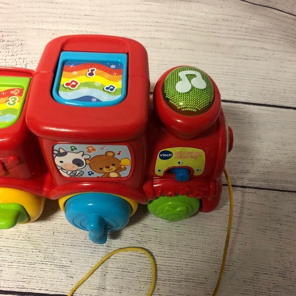 Vtech Roll and Surprise Animal Train Pop Up Animals. - Picture 4 of 4